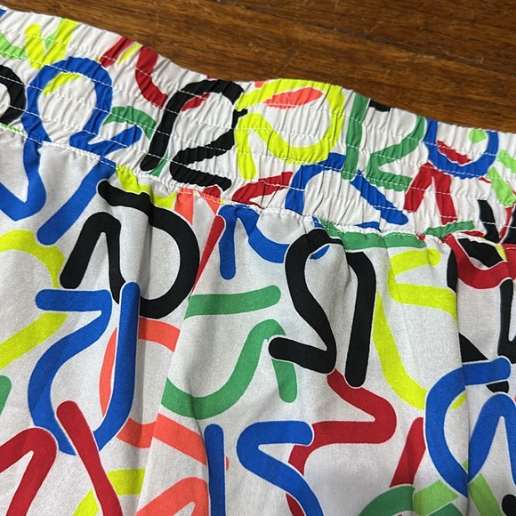 GapFit women’s Dual Layer Track Shorts, Logo Design, Sz Large - Picture 3 of 6